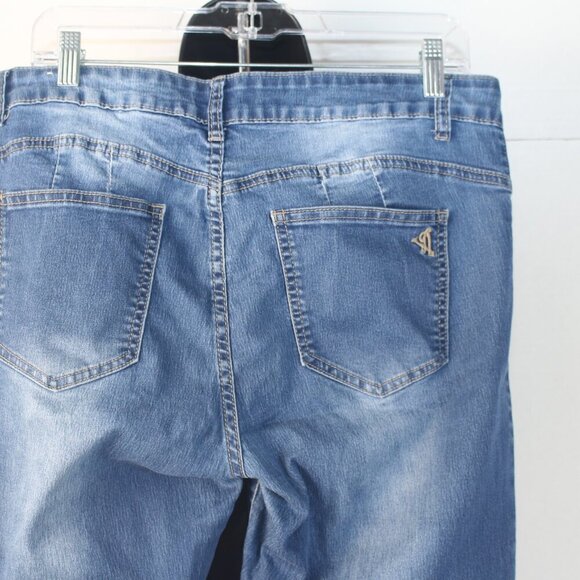 VIP JEANS - Picture 5 of 8